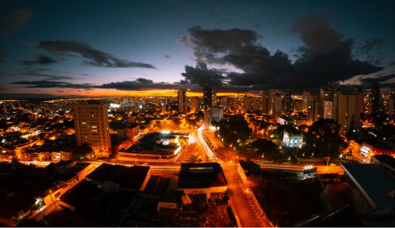 imagem aérea da cidade de uberlandia - minas gerais